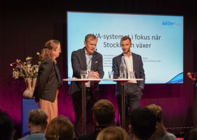 Frv:
Charlotte Persson, planchef, Stadsbyggnadskontoret, Stockholms stad
Christian Rockberger, vd, Stockholm Vatten och Avfall
Pär Dalhielm, vd, Svenskt Vatten
Caroline Szyber, moderator

